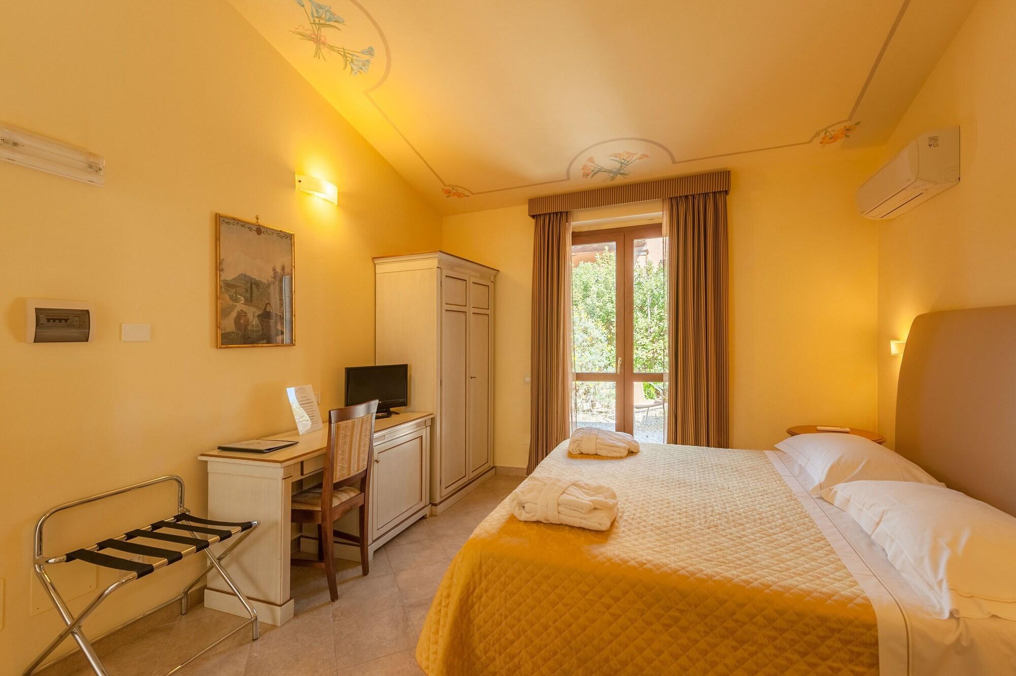 Hotel Saturno Fonte Pura Saturnia Exterior foto